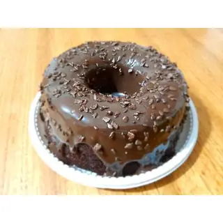 BOLO DE CHOCOLATE COM COBERTURA